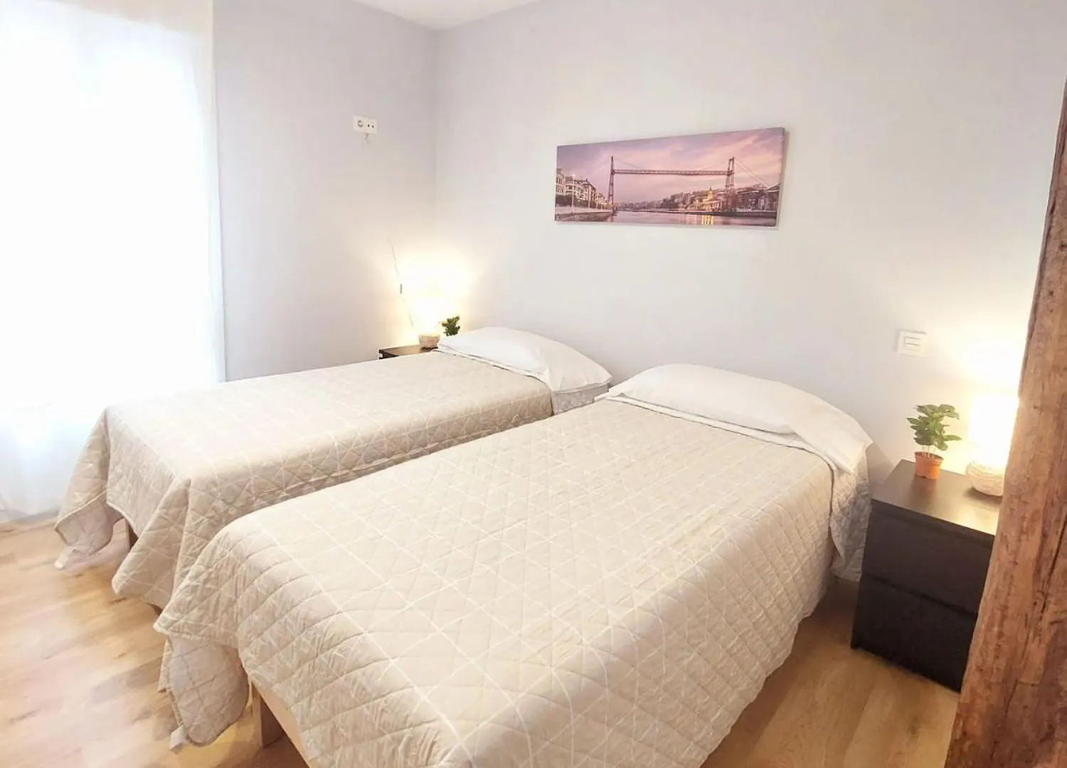 Habitacion En Apartamento Con Zonas Comunes Compartida Hp contacts